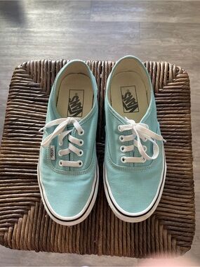 Van's Off the Wall Sneaker Men-5, Women-6.5 Teal & White Unisex